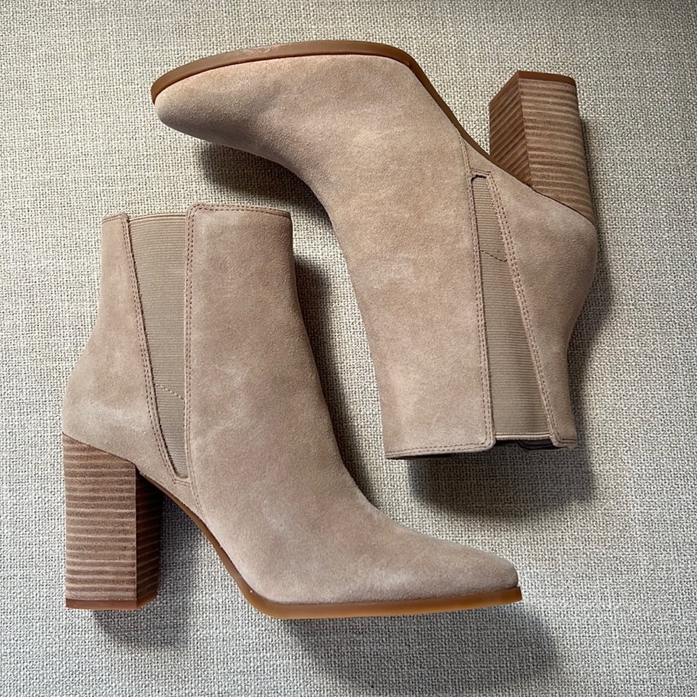 Nine West booty heels